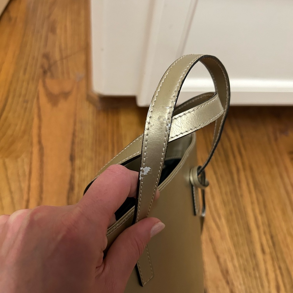Burberry Gold Tote Bag - Picture 6 of 6